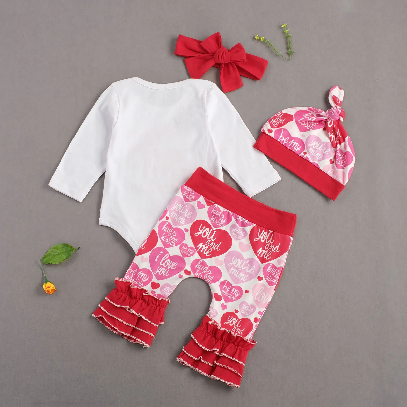Pudcoco Valentine's Day 0-12M Baby Girl 4Pcs Set DADDY'S VALENTINE Letter Print Long Sleeve Top+Heart Flared Trousers+Bow+Hat
Pudcoco Valentine's Day 0-12M Baby Girl 4Pcs Set DADDY'S VALENTINE Letter Print Long Sleeve Top+Heart Flared Trousers+Bow+Hat