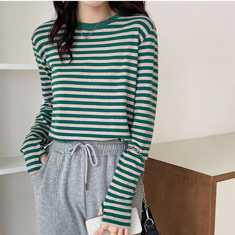 Alien Kitty 2021 New Autumn Women Long-Sleeved T-Shirt Striped O Neck Casual Fashion All-Match Minimalist Hot Basic Loose Top
Alien Kitty 2021 New Autumn Women Long-Sleeved T-Shirt Striped O Neck Casual Fashion All-Match Minimalist Hot Basic Loose Top