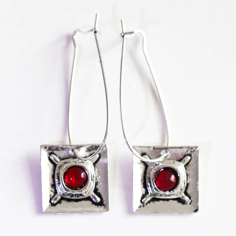 Vintage Geometric Red Stone Hook Earrings Pendientes Ancient Long Earrings For Women Indian Jewelry Accessories Wholesale Z3D239
Vintage Geometric Red Stone Hook Earrings Pendientes Ancient Long Earrings For Women Indian Jewelry Accessories Wholesale Z3D239