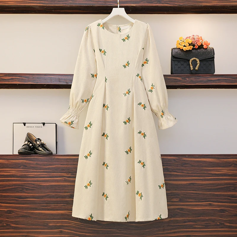 Vintage Flower Embroidery Crduroy Dress Women Autumn and Winter 2021 Long Sleeve High Waist Midi Flora Dresses Mori Girl
Vintage Flower Embroidery Crduroy Dress Women Autumn and Winter 2021 Long Sleeve High Waist Midi Flora Dresses Mori Girl