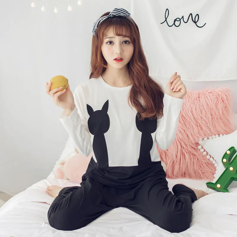 Spring fashion fashion can wear fashion pajamas, milk silk covers, cartoon home clothes
Spring fashion fashion can wear fashion pajamas, milk silk covers, cartoon home clothes