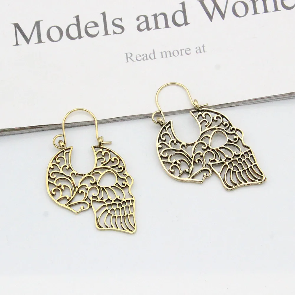Explosive fashion personality trend hollow carved skull earrings jewelry Halloween earrings earrings female earrings
Explosive fashion personality trend hollow carved skull earrings jewelry Halloween earrings earrings female earrings