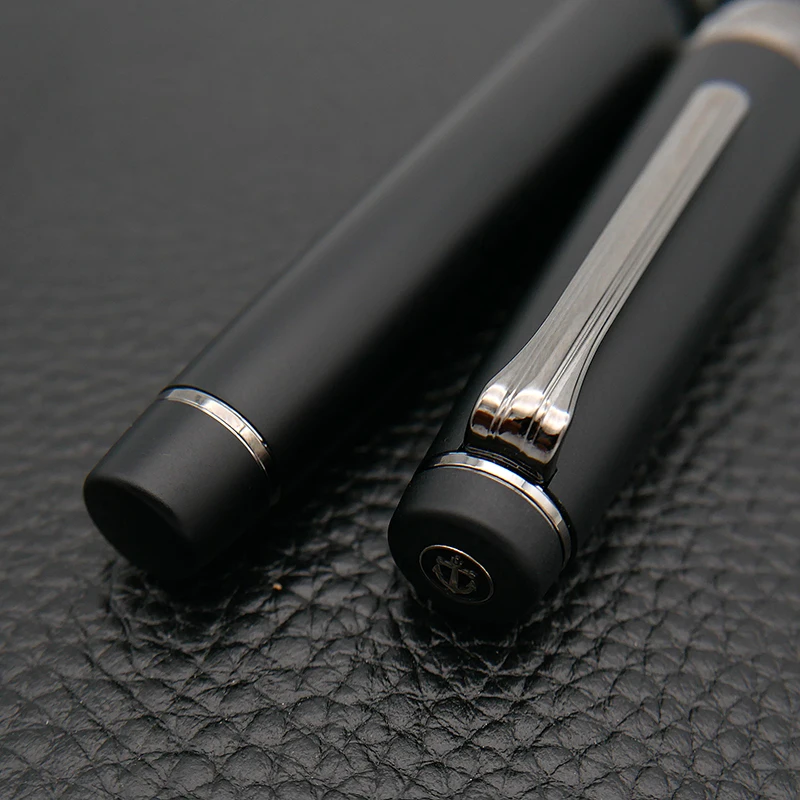 Перьевая ручка Сейлор оригинальная большая с матовым черным покрытием и плоским