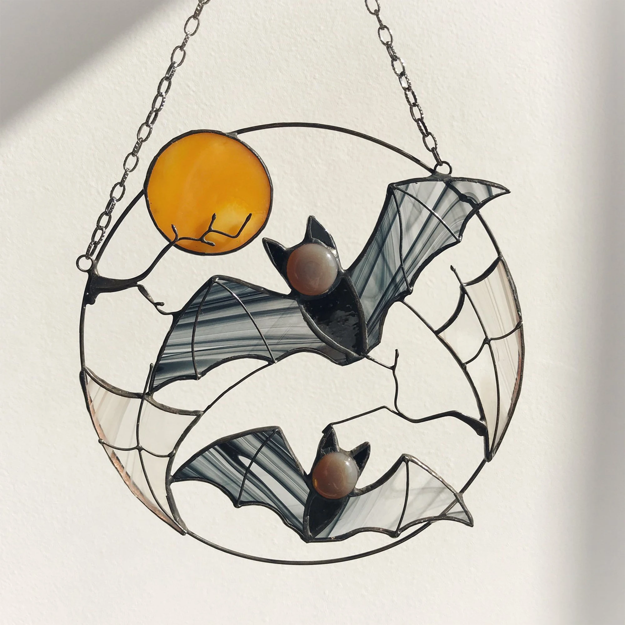 Halloween Bat Pendant Metal Hollow Art Window Hanging Ornament Party Decoration Hanging Decorations Holiday DIY Decor
Halloween Bat Pendant Metal Hollow Art Window Hanging Ornament Party Decoration Hanging Decorations Holiday DIY Decor