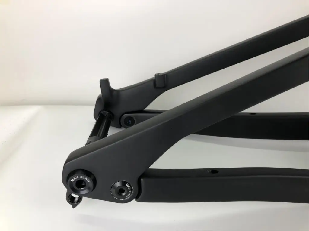 New carbon mountain bike 29 boost 148/142*12mm Shock Full Suspension MTB Frame 29er Downhill Bicycle for AM XC 
New carbon mountain bike 29 boost 148/142*12mm Shock Full Suspension MTB Frame 29er Downhill Bicycle for AM XC