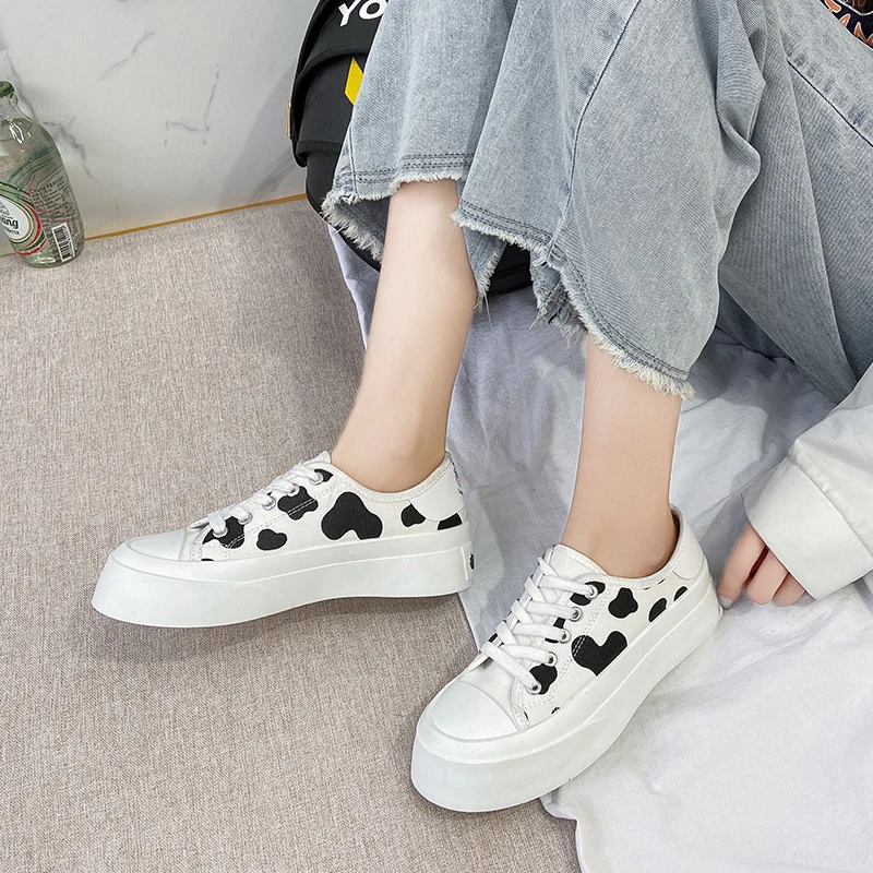 Korean Shoes Women Round Toe Casual Female Sneakers Espadrilles Platform 2021 Cross New Small Basic Rubber Flock Lace-Up Canvas
Korean Shoes Women Round Toe Casual Female Sneakers Espadrilles Platform 2021 Cross New Small Basic Rubber Flock Lace-Up Canvas
