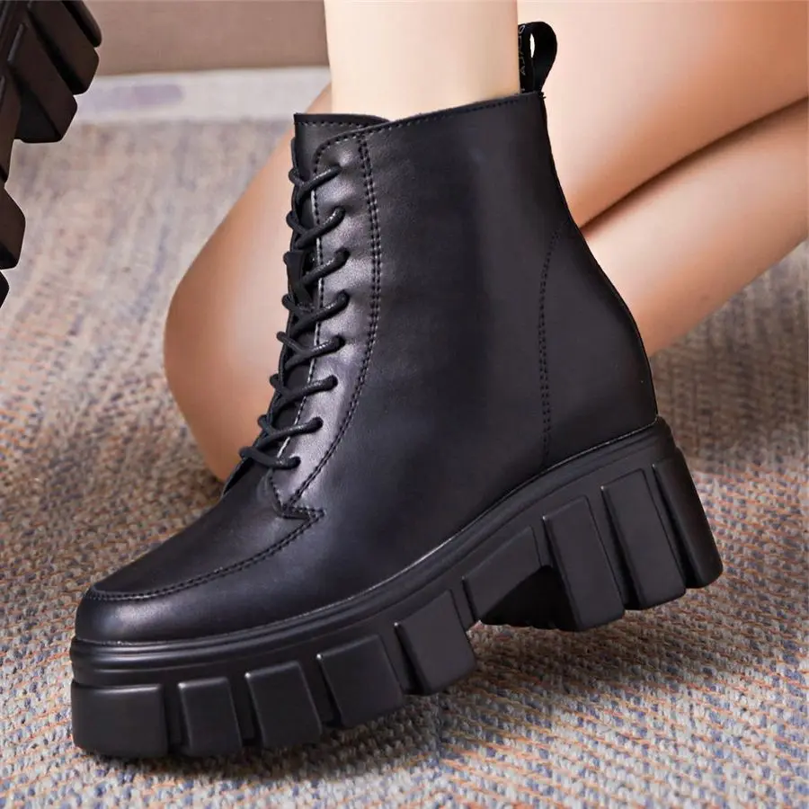 Increasing Height Platform Pumps Women Genuine Leather Wedge Ankle Boots Military Riding High Heels Round Toe Creepers Goth
Increasing Height Platform Pumps Women Genuine Leather Wedge Ankle Boots Military Riding High Heels Round Toe Creepers Goth