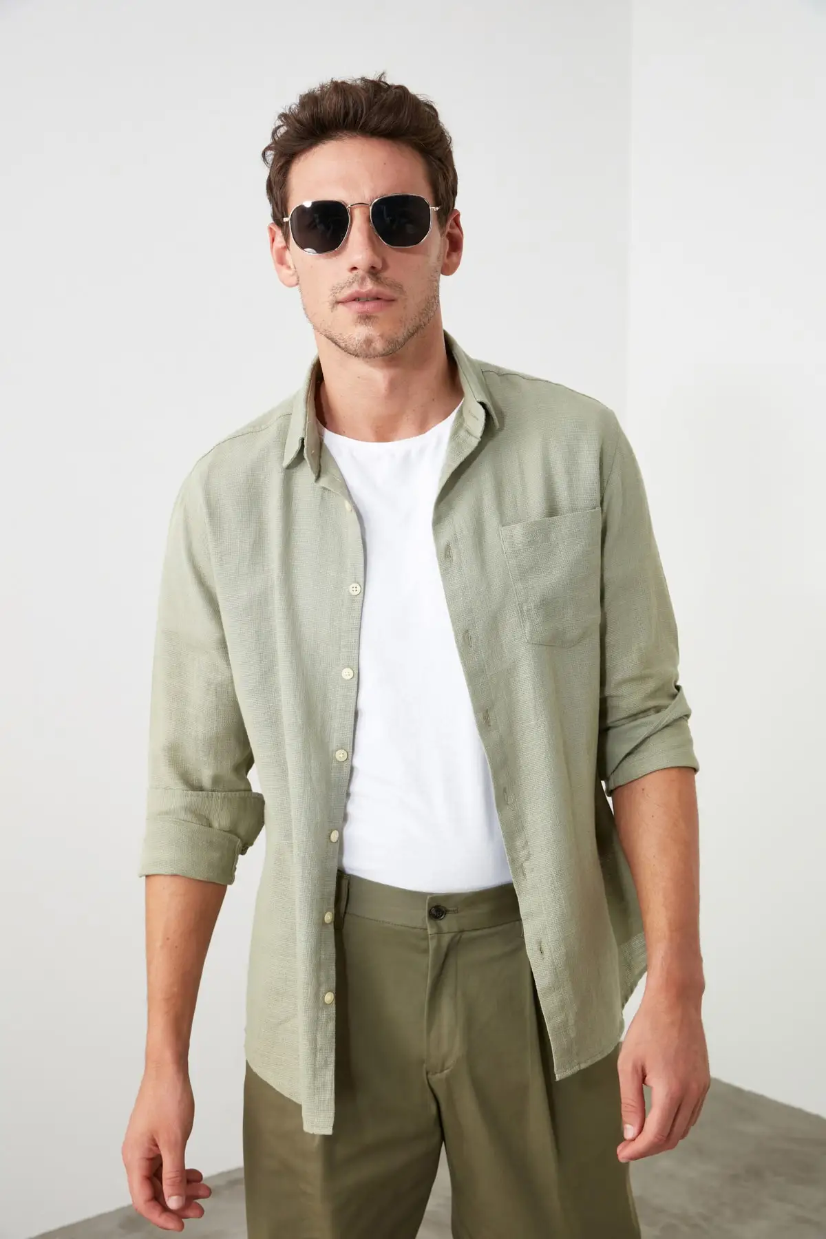 Trendyol Male Slim Fit Shirt TMNSS20GO0605
Trendyol Male Slim Fit Shirt TMNSS20GO0605