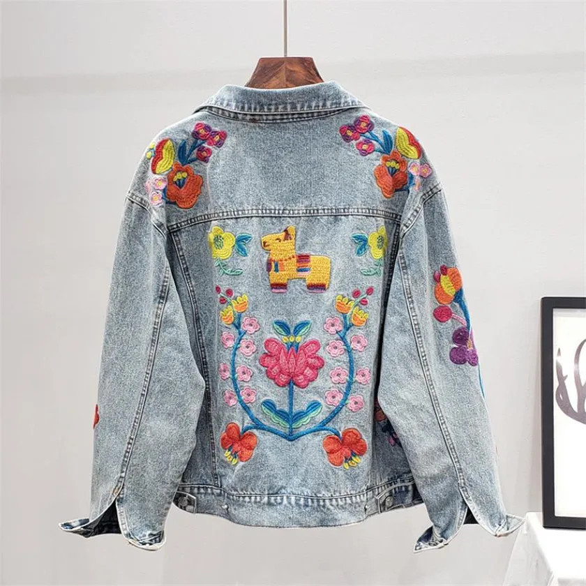 Embroidery flowers short retro jeans coat long sleeve lapel denim jacket women autumn 2020 new 
Embroidery flowers short retro jeans coat long sleeve lapel denim jacket women autumn 2020 new