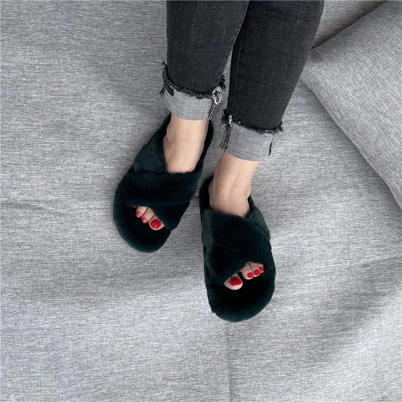 Women's Imitation Fur Summer Slippers Plush Sandals Fluffy Home Shoes Cute Girls Flip Flops Plus Size
Women's Imitation Fur Summer Slippers Plush Sandals Fluffy Home Shoes Cute Girls Flip Flops Plus Size