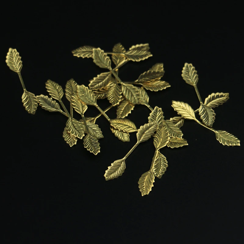 Brass 34.5*6.8mm Diy jewelry accessories without holes on both ends of the leaves, copper leaves, jewelry materials
Brass 34.5*6.8mm Diy jewelry accessories without holes on both ends of the leaves, copper leaves, jewelry materials