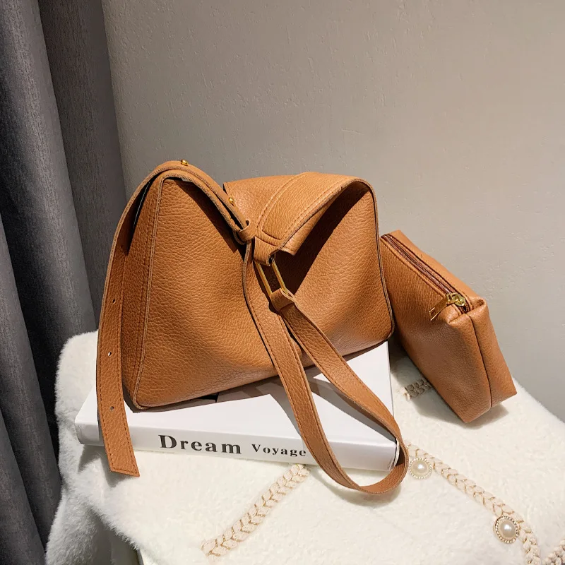 Fashion Women's Shoulder Bag New Solid PU Leather Large Capacity Messenger Bag 2 In 1 Design High-quality Female's Shopping Bag
Fashion Women's Shoulder Bag New Solid PU Leather Large Capacity Messenger Bag 2 In 1 Design High-quality Female's Shopping Bag