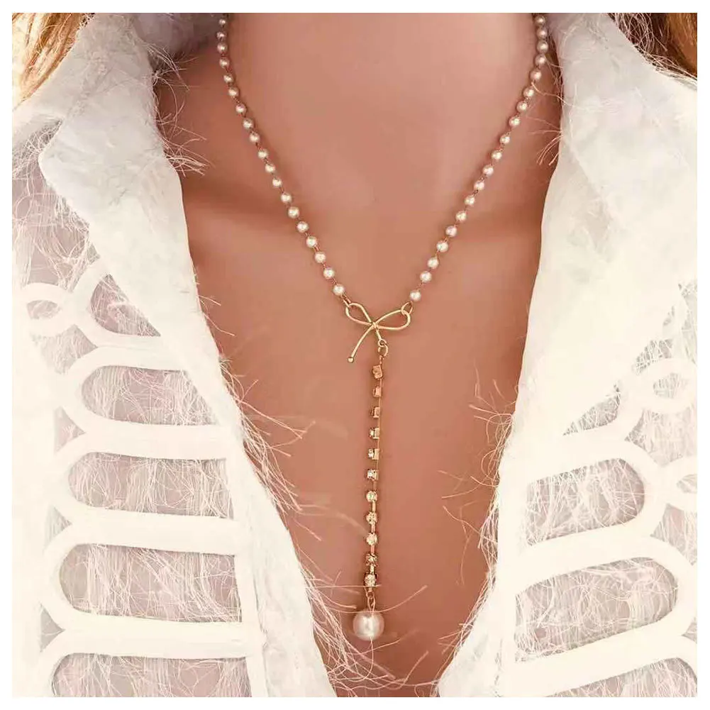 South Korea East Gate fashion bow pearl pendant temperament super flash small drill collarbone chain necklace neckchain girl
South Korea East Gate fashion bow pearl pendant temperament super flash small drill collarbone chain necklace neckchain girl