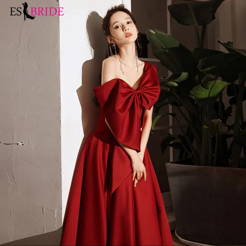 Wine red toast women's 2021 new autumn high-end banquet evening dress spring and autumn.
Wine red toast women's 2021 new autumn high-end banquet evening dress spring and autumn.