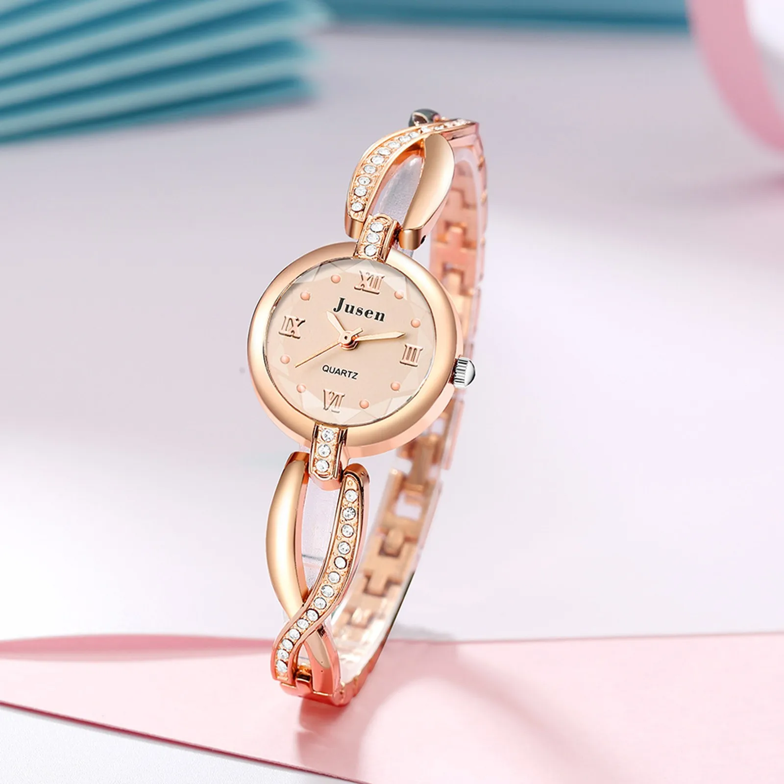 Fashion Wristwatches College Style Small Fine Bracelet Watch Fashion Diamond Student Bracelet Watch Relogio Feminino New Clock
Fashion Wristwatches College Style Small Fine Bracelet Watch Fashion Diamond Student Bracelet Watch Relogio Feminino New Clock