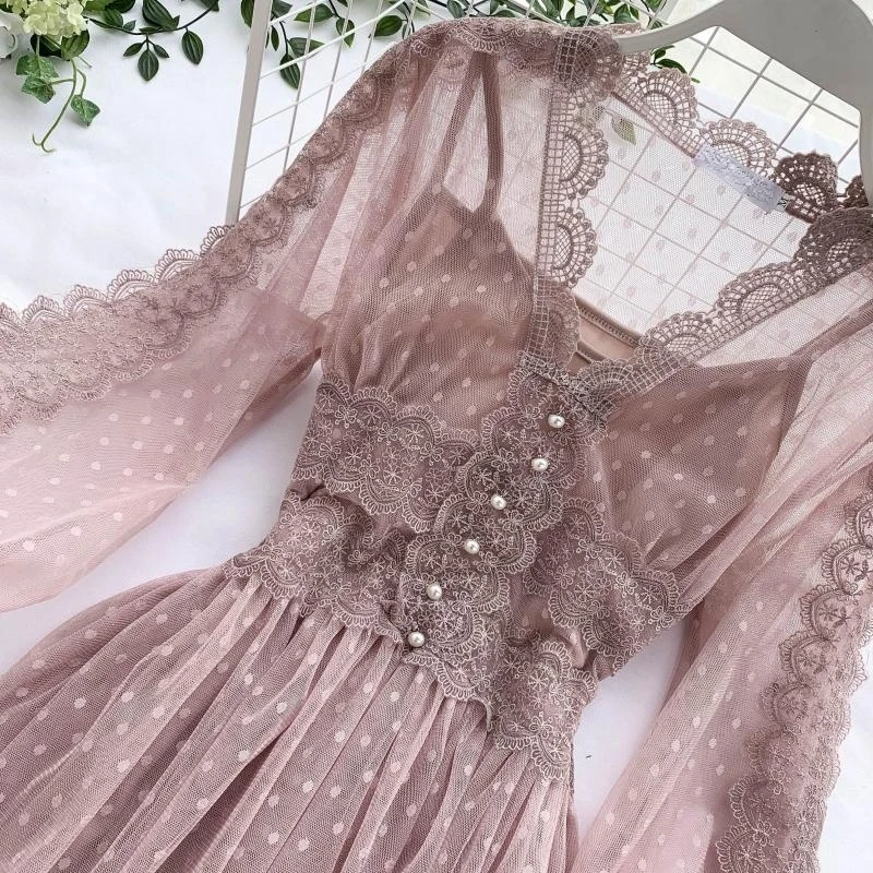 Women's Crochet mesh lace dress, V-neck fashion dress, dot sleeves, sexy, tight, long, summer party
Women's Crochet mesh lace dress, V-neck fashion dress, dot sleeves, sexy, tight, long, summer party