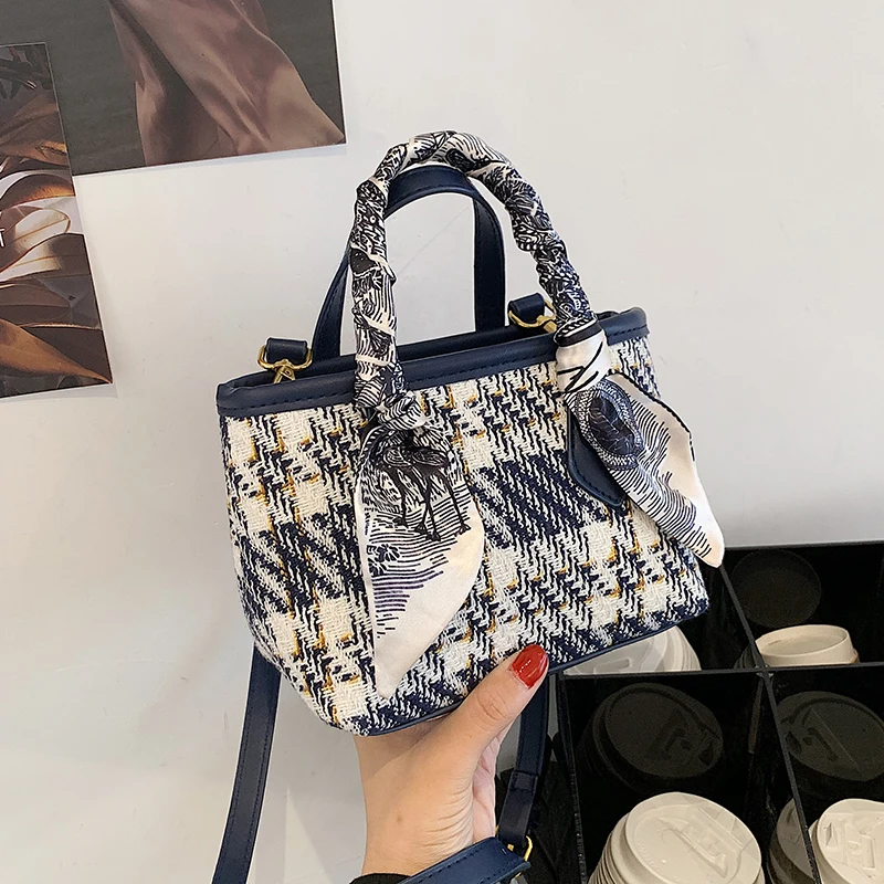 2021 Summer New PU Ladies Handbag Fashion Ladies Shoulder Bag Casual Tote Bag Diagonal Shoulder Bag Luxury Designer Handbag
2021 Summer New PU Ladies Handbag Fashion Ladies Shoulder Bag Casual Tote Bag Diagonal Shoulder Bag Luxury Designer Handbag