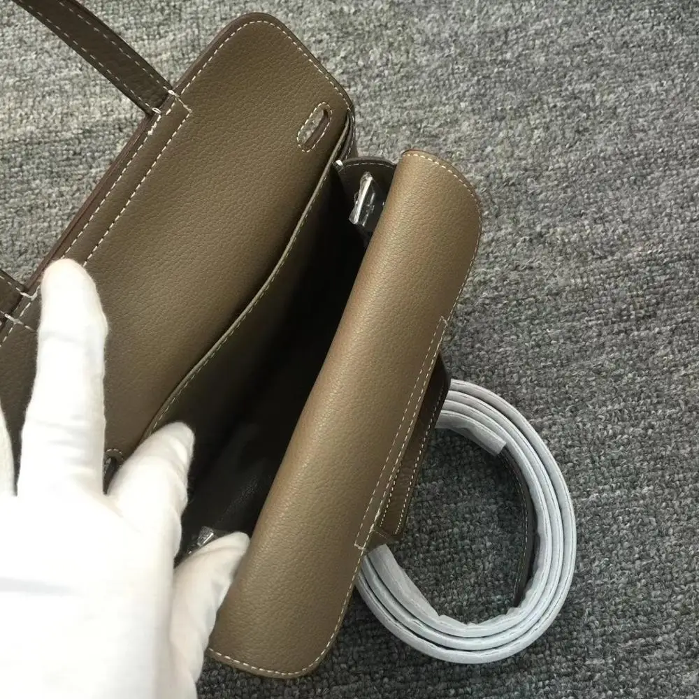 Togo Leather Luxury Women Horseshoe Bags Luxury Designer Handbags Ladies Shoulder Saddle Bags for Women 2020 Casual Tote Small
Togo Leather Luxury Women Horseshoe Bags Luxury Designer Handbags Ladies Shoulder Saddle Bags for Women 2020 Casual Tote Small