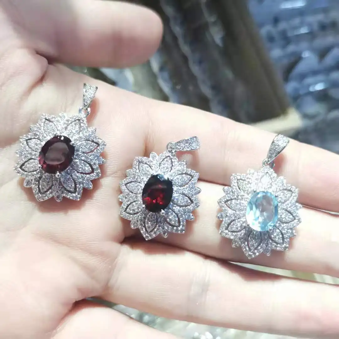 Natural gemstone zircon luxury garnet topaz pendant crystal s925 exquisite neacklace Cut gorgeous zircon court retro arc Designe
Natural gemstone zircon luxury garnet topaz pendant crystal s925 exquisite neacklace Cut gorgeous zircon court retro arc Designe