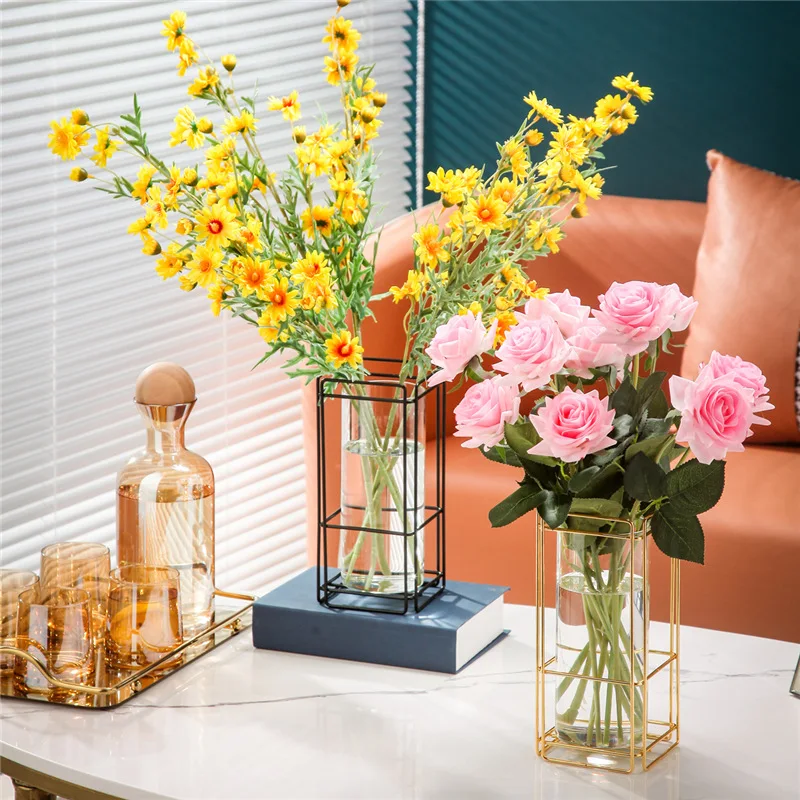 Light Luxury Home Furnishings European Style Living Room Metal Vase American Model Room Decorations Modern Minimalist
Light Luxury Home Furnishings European Style Living Room Metal Vase American Model Room Decorations Modern Minimalist