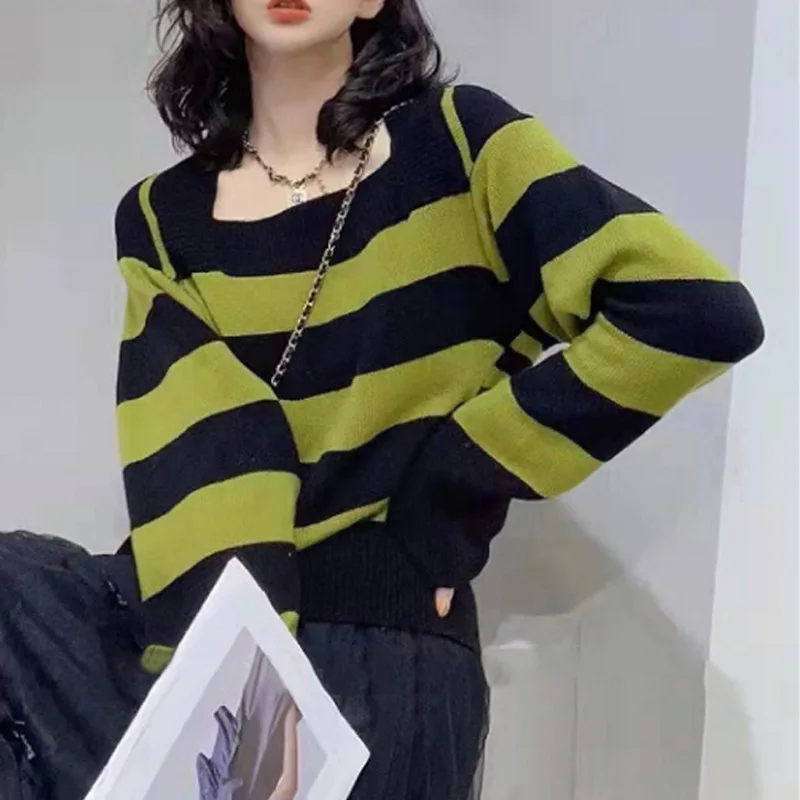 2021 Autumn Women Wool Striped Knitted Top Long Sleeve Korean Girl Cardigan Matching Color Soft High Street
2021 Autumn Women Wool Striped Knitted Top Long Sleeve Korean Girl Cardigan Matching Color Soft High Street