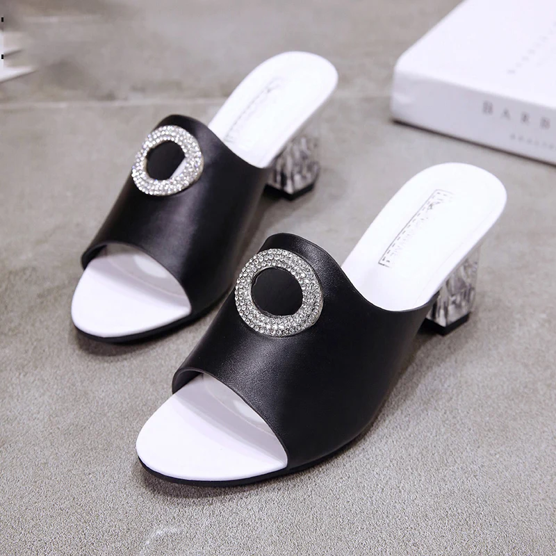 Ladies slippers summer casual slippers open toe square heel casual shoes party beach flip flops rhinestone thick heel womenshoes
Ladies slippers summer casual slippers open toe square heel casual shoes party beach flip flops rhinestone thick heel womenshoes