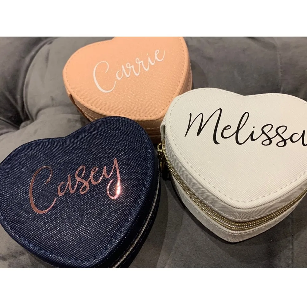 Personalize Name Jewelry Box, Custom Travel Jewelry case, Bridesmaid jewelry case, Honeymooning Jewelry,Bridesmaid Proposal Gift
Personalize Name Jewelry Box, Custom Travel Jewelry case, Bridesmaid jewelry case, Honeymooning Jewelry,Bridesmaid Proposal Gift