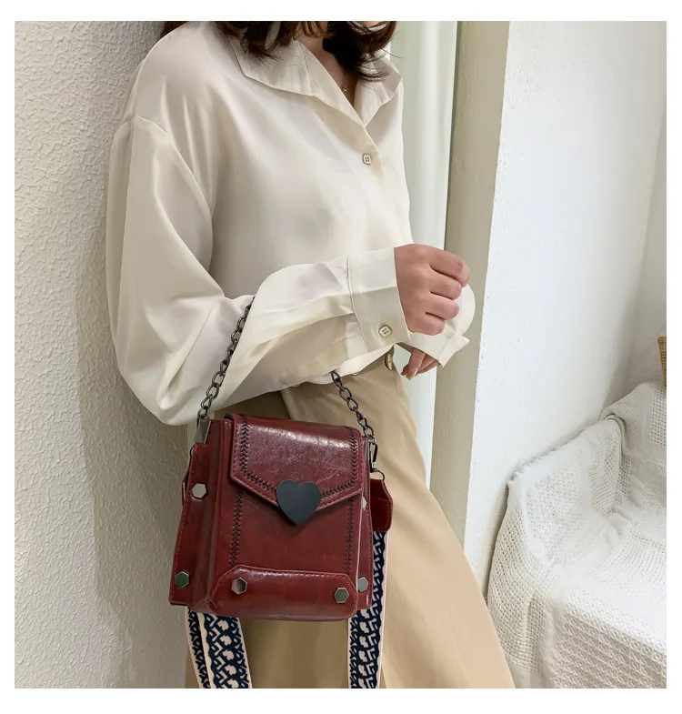 Female Shoulder Bag 2021 New Hot Small Ladies Messenger Bag Luxury Designer Fashion Crossbody Bags on Sale
Female Shoulder Bag 2021 New Hot Small Ladies Messenger Bag Luxury Designer Fashion Crossbody Bags on Sale