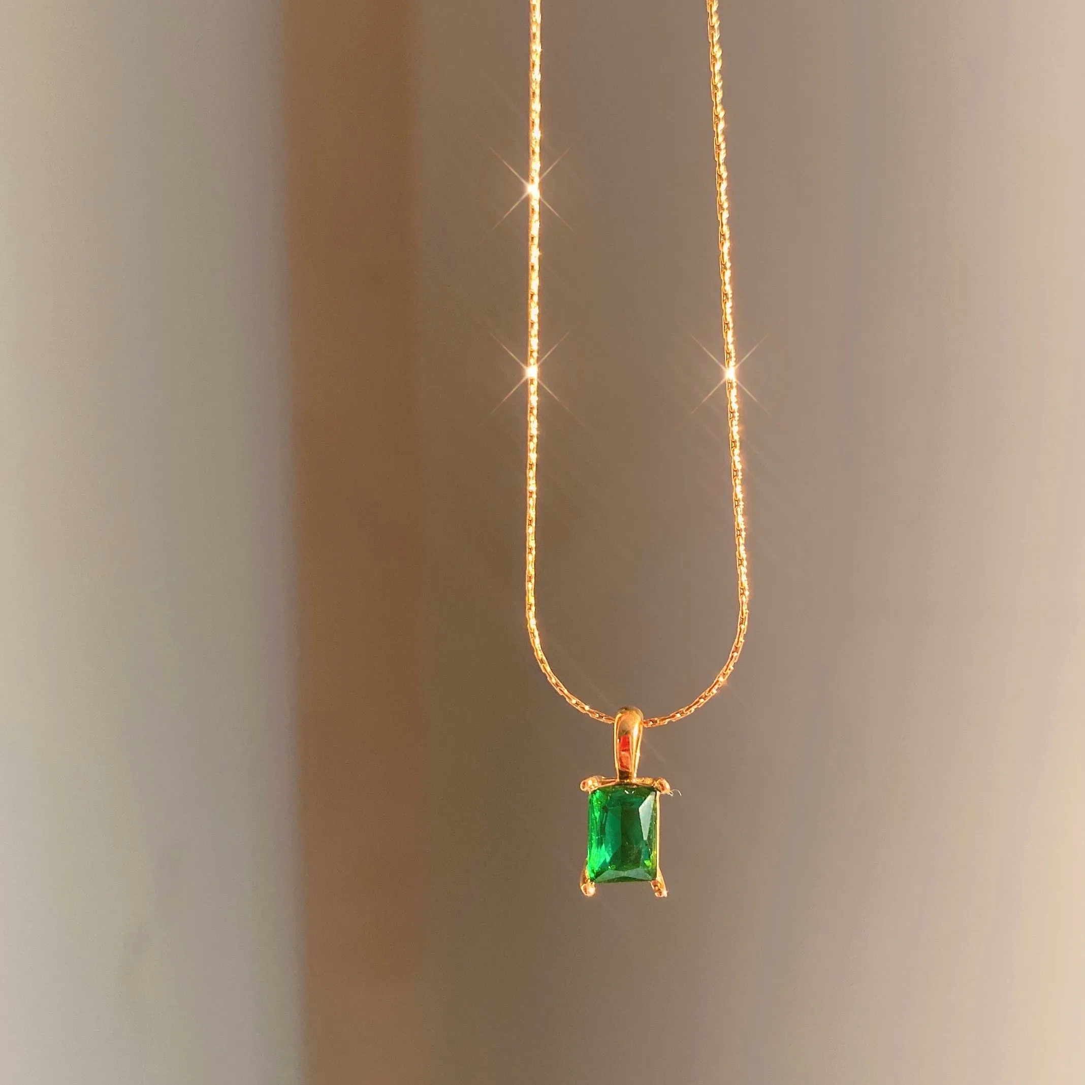 2021 Dazan Winter New Gold Plated Stainless Steel Customizable Snake Chain Colorful Emerald Zircon Necklace For Women
2021 Dazan Winter New Gold Plated Stainless Steel Customizable Snake Chain Colorful Emerald Zircon Necklace For Women