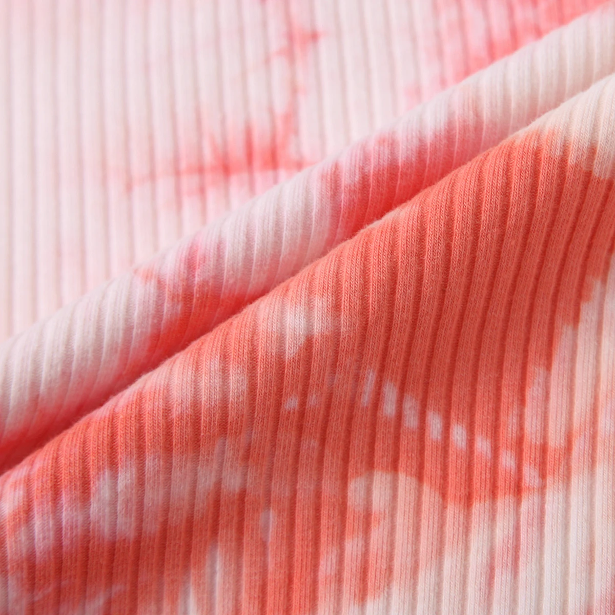 Baby / Toddler Tie-dye High Collar Top and Skirt Set
Baby / Toddler Tie-dye High Collar Top and Skirt Set