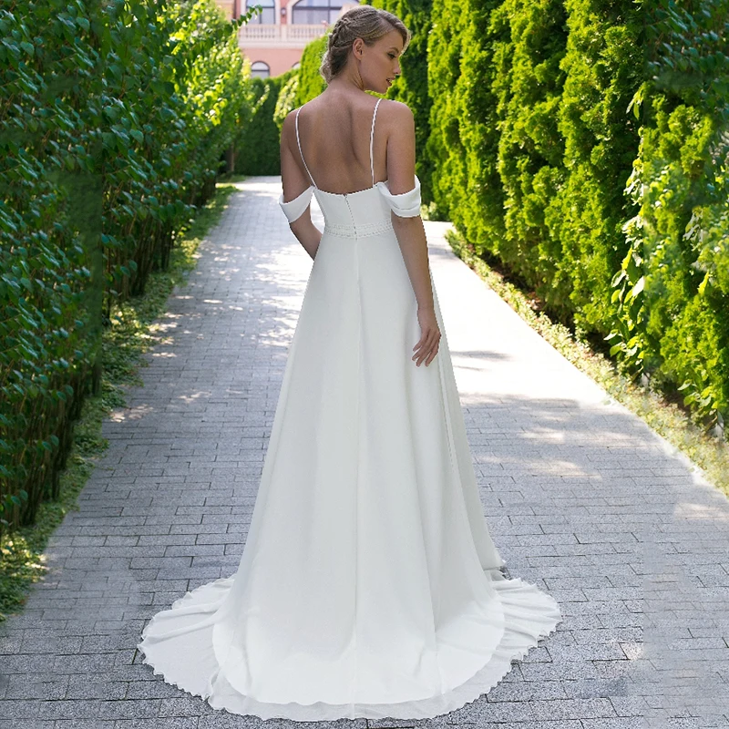 Elegant Spaghetti Straps A-line Wedding Dress Sweetheart Custom Made Sweep Train Backless Bridal Gowns
Elegant Spaghetti Straps A-line Wedding Dress Sweetheart Custom Made Sweep Train Backless Bridal Gowns
