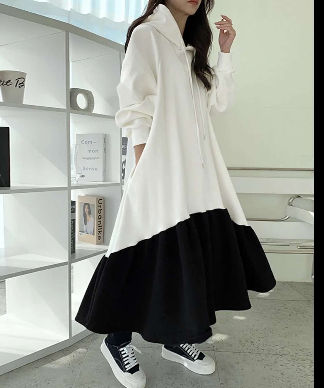 SuperAen Contrast Design Oversize Flounced Edge Ankle-Length Hooded Slim Loose Thickened Sweatshirt Dress for Women
SuperAen Contrast Design Oversize Flounced Edge Ankle-Length Hooded Slim Loose Thickened Sweatshirt Dress for Women