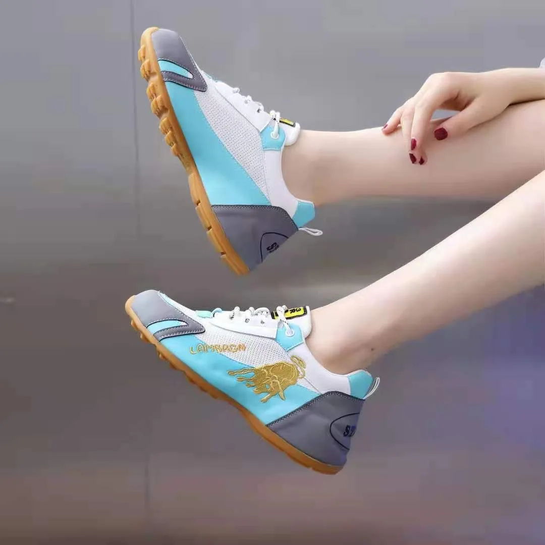 Summer Shoes Men's and Women's Daddy Shoes Net Red Popular Embroidered Taurus Breathable Mesh Sports and Leisure Net Shoes
Summer Shoes Men's and Women's Daddy Shoes Net Red Popular Embroidered Taurus Breathable Mesh Sports and Leisure Net Shoes