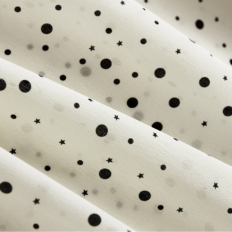Elegant Fashion Women White Blouses Tops Spring Autumn Notched Collar Dot Print Natural Real Silk Office Lady Shirt Blouse
Elegant Fashion Women White Blouses Tops Spring Autumn Notched Collar Dot Print Natural Real Silk Office Lady Shirt Blouse