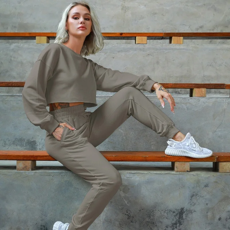 Autumn and Winter Sports Sweater Suit Women Short Fitness Loose Sweater Two-piece Suit Two Pieces Yoga Set Women Clothes
Autumn and Winter Sports Sweater Suit Women Short Fitness Loose Sweater Two-piece Suit Two Pieces Yoga Set Women Clothes