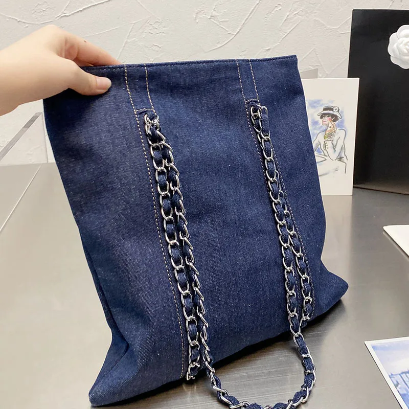 Women's bags Large-capacity new denim, wild and fashionable, single-shoulder tote bag
Women's bags Large-capacity new denim, wild and fashionable, single-shoulder tote bag