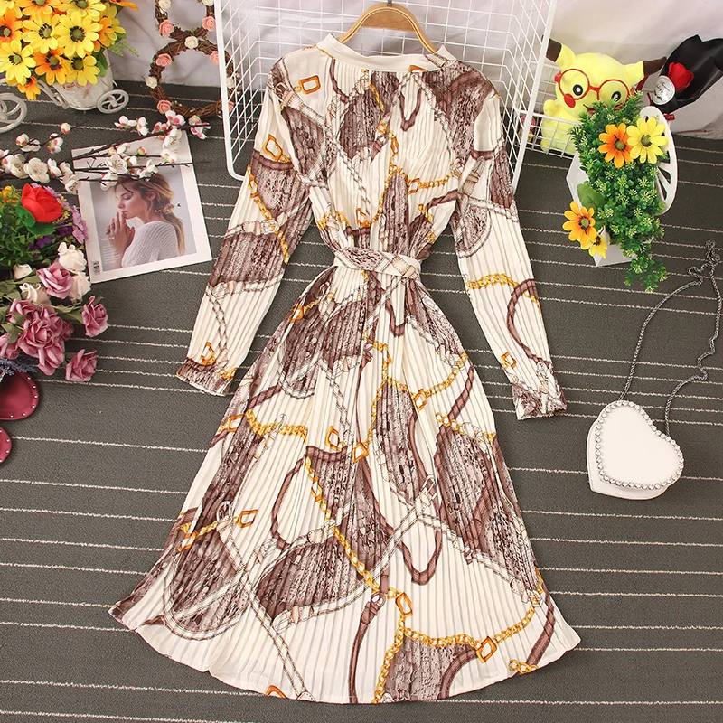 Autumn new Korean print dress versatile design medium length Hong Kong Style loose retro lace up dress
Autumn new Korean print dress versatile design medium length Hong Kong Style loose retro lace up dress