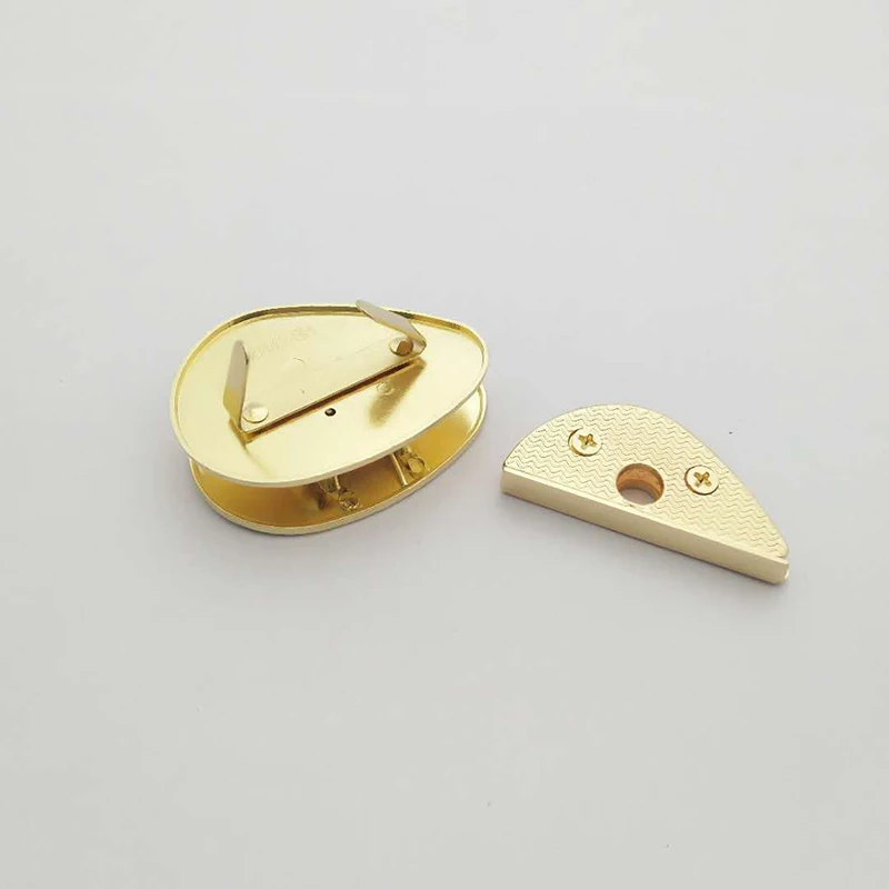 Metal Press Push Lock Bag Briefcase Spring Lock Snap Decorative Clasps Closure Leather Craft Diy Hardware Accessory
Metal Press Push Lock Bag Briefcase Spring Lock Snap Decorative Clasps Closure Leather Craft Diy Hardware Accessory