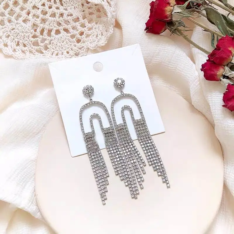 Women Big Earrings 2020 New Jewelry Statement Shinning Rhinestone Tassel Long Drop Earrings Wholesale
Women Big Earrings 2020 New Jewelry Statement Shinning Rhinestone Tassel Long Drop Earrings Wholesale