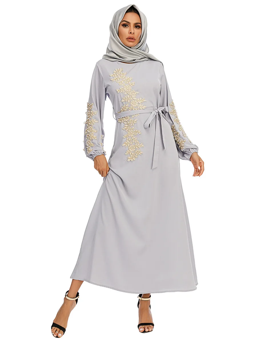 New Style Muslim Robe Elegant And Dignified Embroidered Long Dress With Big Swing
New Style Muslim Robe Elegant And Dignified Embroidered Long Dress With Big Swing