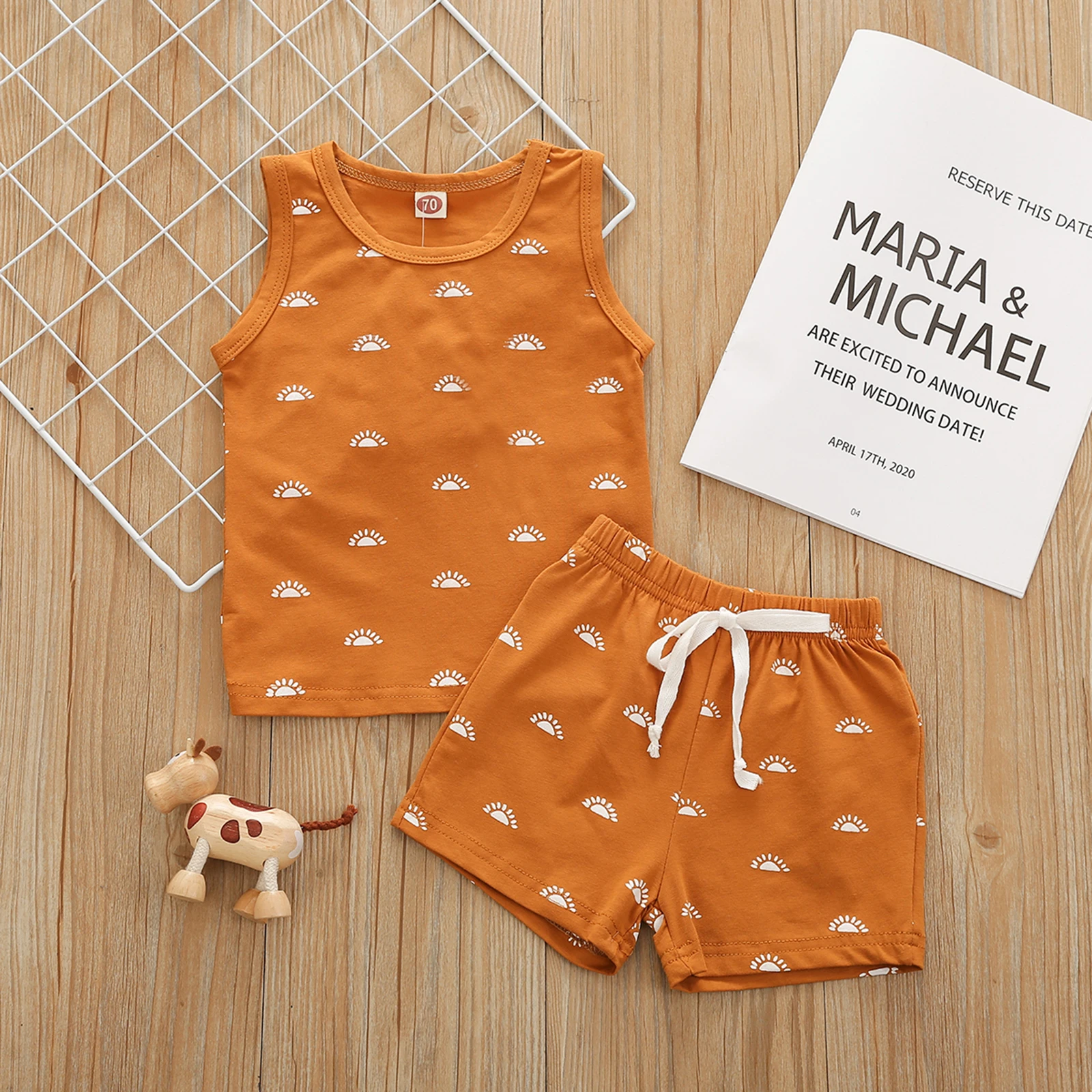 Baby Boy’s Casual Vest and Shorts Suit Fashion Sun Printed Sleeveless Tops and Short Pants
Baby Boy’s Casual Vest and Shorts Suit Fashion Sun Printed Sleeveless Tops and Short Pants