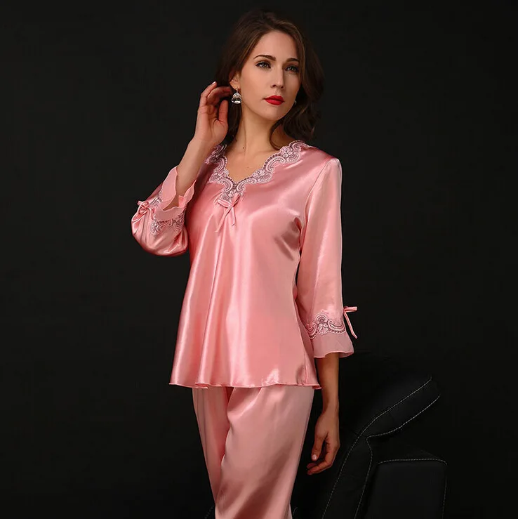 Women's Summer Two-piece Suit Pajamas Ice Silk Satin Thin Outwear Print Lace Printing Sleepwear Loungewear Set Pyjamas Mujer
Women's Summer Two-piece Suit Pajamas Ice Silk Satin Thin Outwear Print Lace Printing Sleepwear Loungewear Set Pyjamas Mujer
