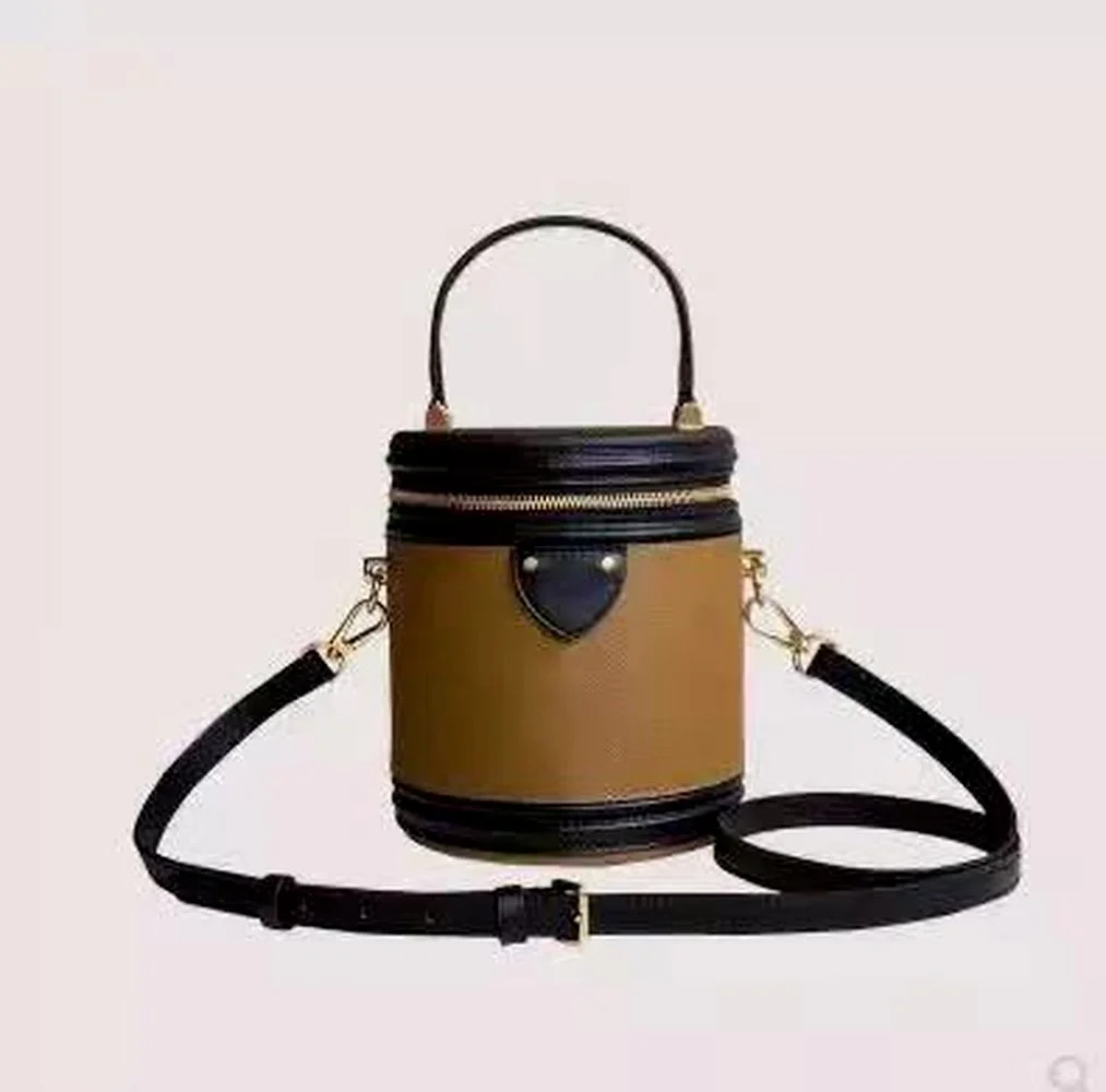 The new bucket handbag is classic, stylish and elegant designer handbags high quality luxury brand handbags
The new bucket handbag is classic, stylish and elegant designer handbags high quality luxury brand handbags
