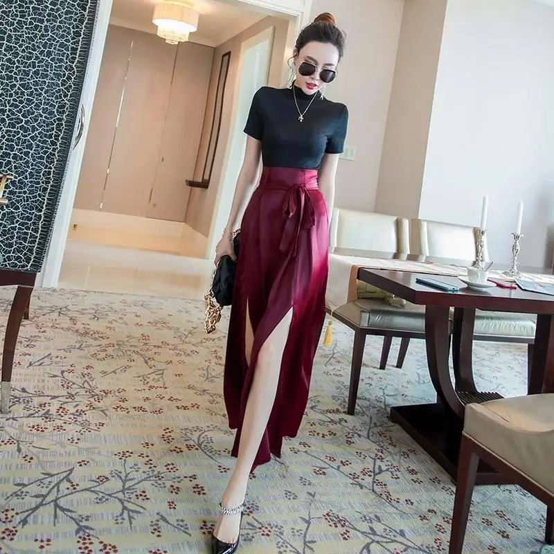 2021 Summer Midi Skirts and Black Short Sleeve Blouse Tops Ladies Elegant Skirt Suit Women 2 Piece Sets Womens Outfits Y572
2021 Summer Midi Skirts and Black Short Sleeve Blouse Tops Ladies Elegant Skirt Suit Women 2 Piece Sets Womens Outfits Y572