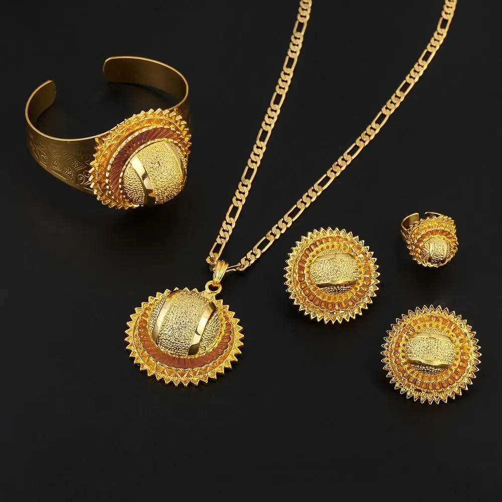 Эфиопский 24K Gold Цвет кулон из Желтой меди детская пустышка на цепочке, серьги, кольцо, браслет Мода для женщин комплект ювелирных изделий
Эфиопский 24K Gold Цвет кулон из Желтой меди детская пустышка на цепочке, серьги, кольцо, браслет Мода для женщин комплект ювелирных изделий