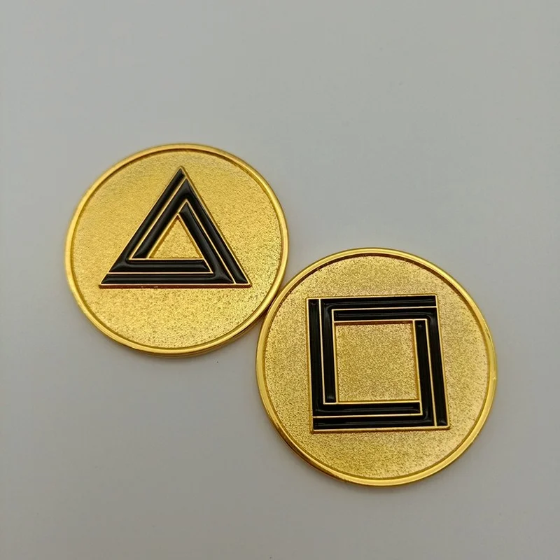 Корейский ТВ кальмар игра монета Косплей костюмы реквизит аксессуары значок злодей собирать монеты
Корейский ТВ кальмар игра монета Косплей костюмы реквизит аксессуары значок злодей собирать монеты