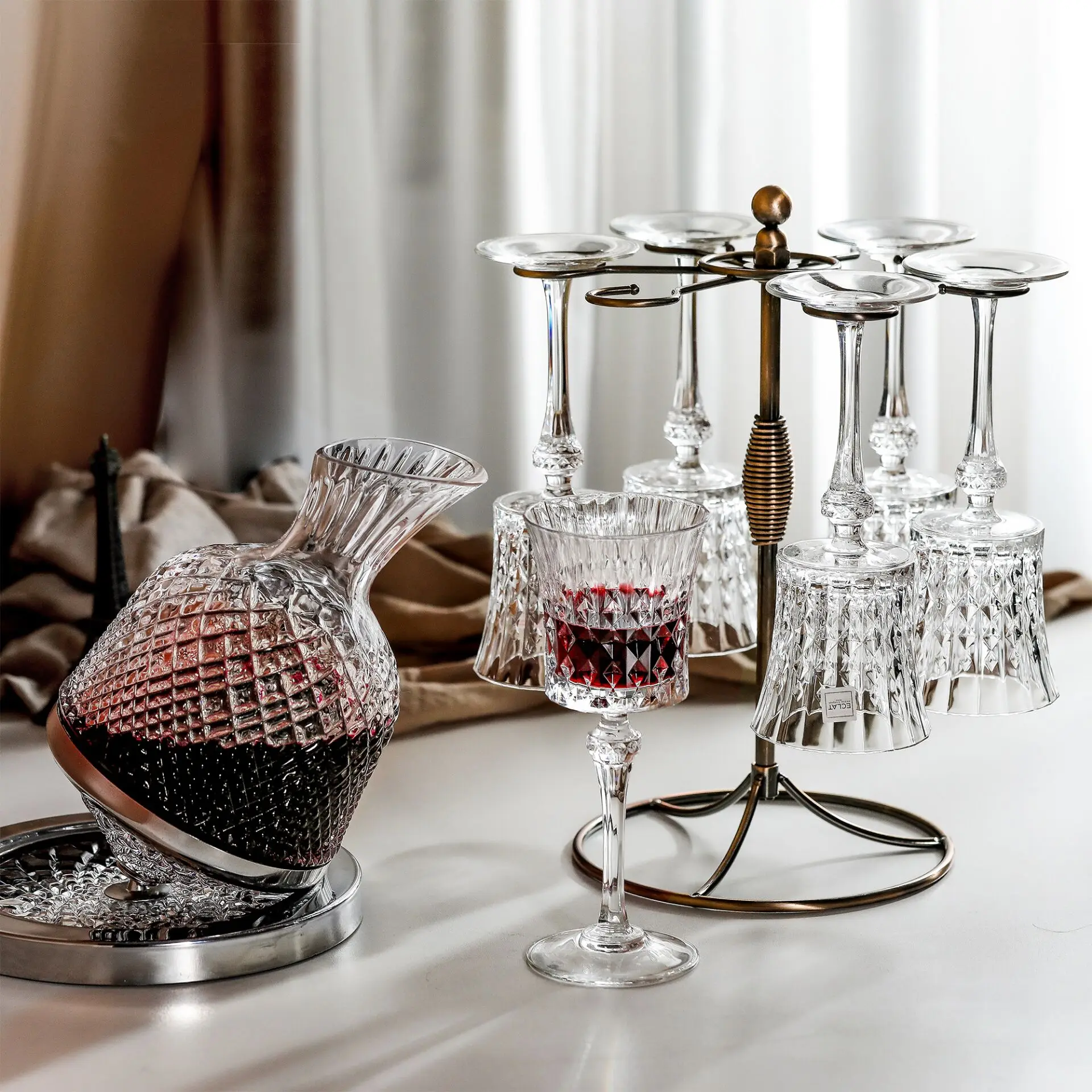 Rotating Tumbler Wine Decanter Goblet Set Luxury European Carved Glass Red Wine Bottle Cups Home Bar Creative Wineware Sets
Rotating Tumbler Wine Decanter Goblet Set Luxury European Carved Glass Red Wine Bottle Cups Home Bar Creative Wineware Sets
