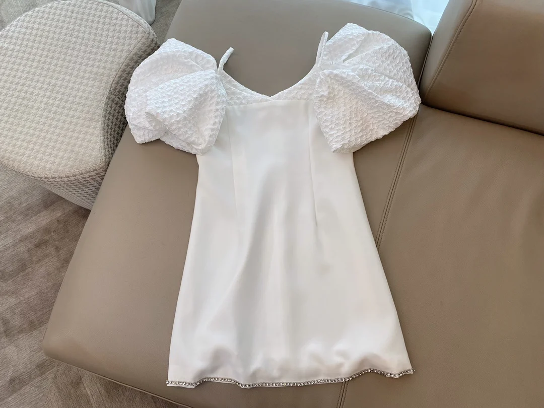 Summer Fashion 2021 New Women White Puff Sleeve Luxury Diamonds Dress For Female Gdnz 6.19
Summer Fashion 2021 New Women White Puff Sleeve Luxury Diamonds Dress For Female Gdnz 6.19