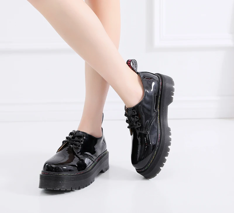 Original Ladies Skateboard Shoes Bright Black Classic Skateboarding Shoes Athletic Sneakers for Women Brand Height Increase Shoe
Original Ladies Skateboard Shoes Bright Black Classic Skateboarding Shoes Athletic Sneakers for Women Brand Height Increase Shoe