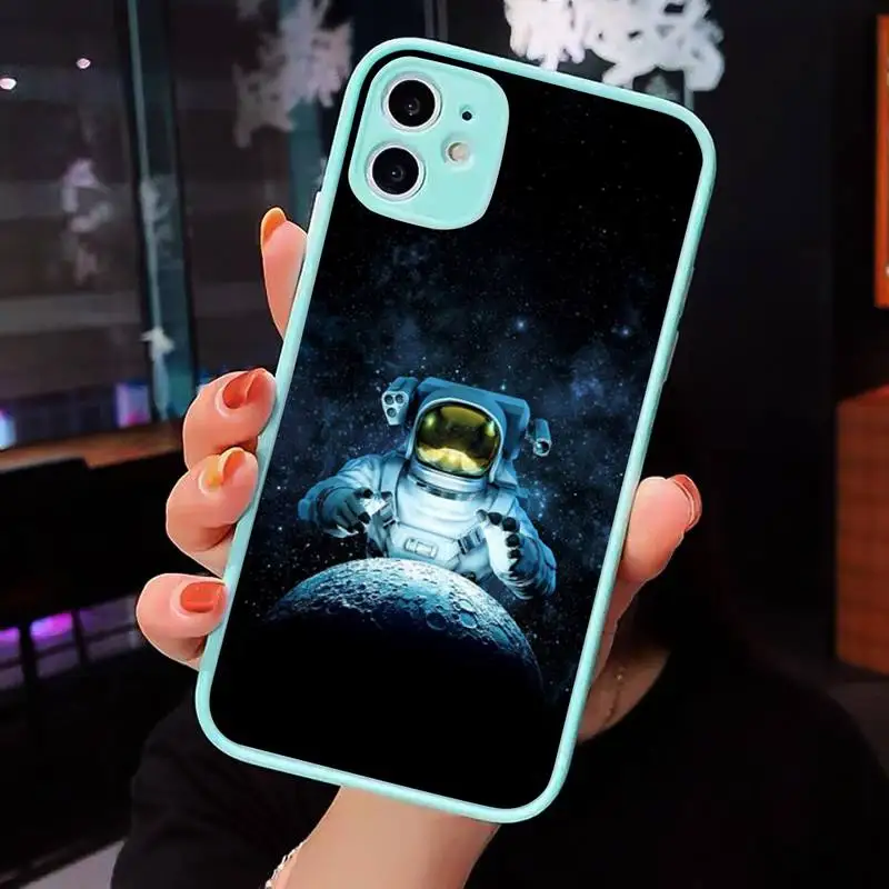 astronaut Phone Case For iPhone 12 11 Mini Pro XR XS Max 7 8 Plus X Matte transparent blue Back Cover
astronaut Phone Case For iPhone 12 11 Mini Pro XR XS Max 7 8 Plus X Matte transparent blue Back Cover
